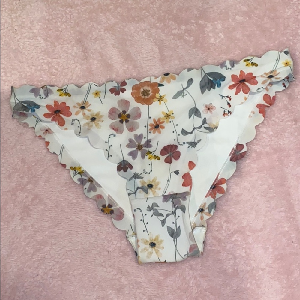 Floral bikini bottoms